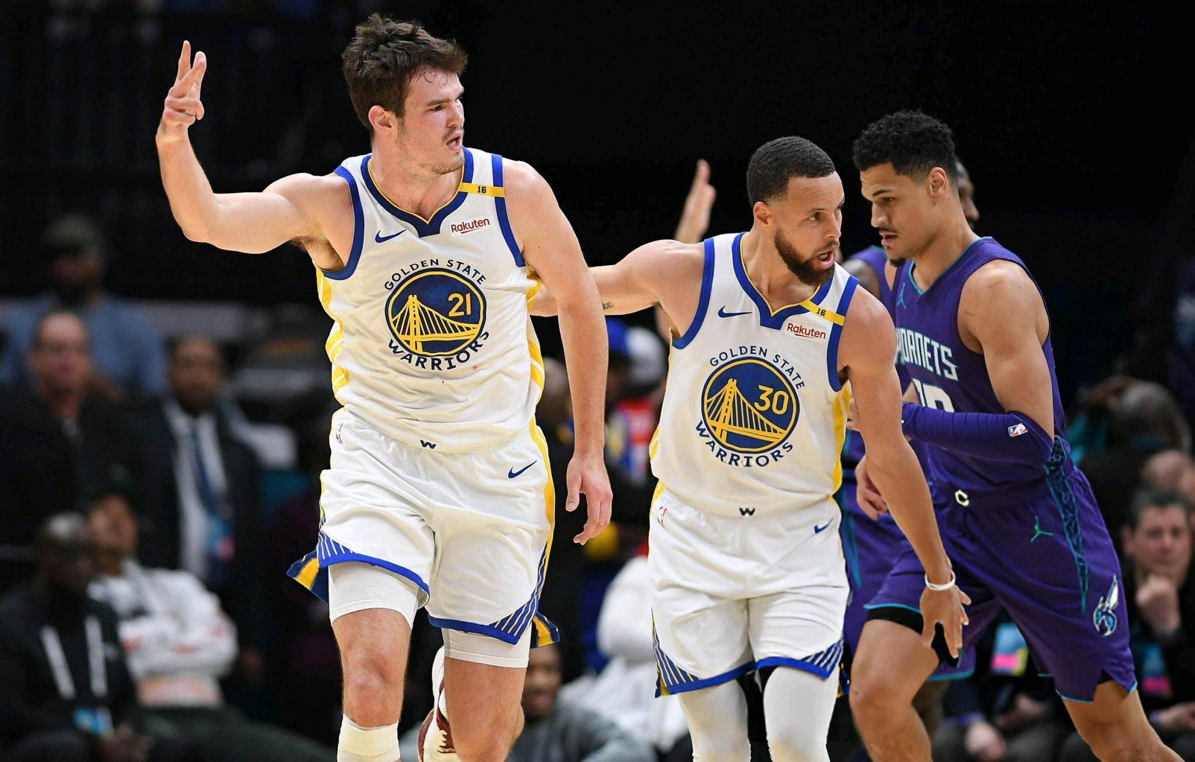 最新战报：篮球豪取连胜，冠军在望的简单介绍