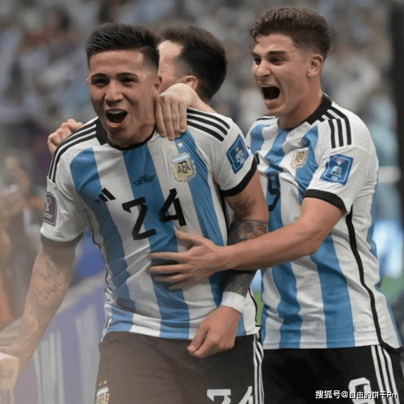 切尔西横扫里昂,阿尔瓦雷斯带队取胜 切尔西横扫里昂,阿尔瓦雷斯带队取胜