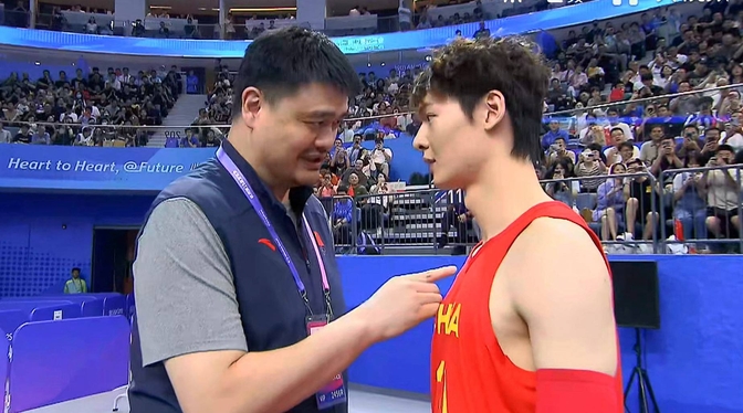 广东队横扫北京队,王哲林带队取胜 广东队横扫北京队,王哲林带队取胜