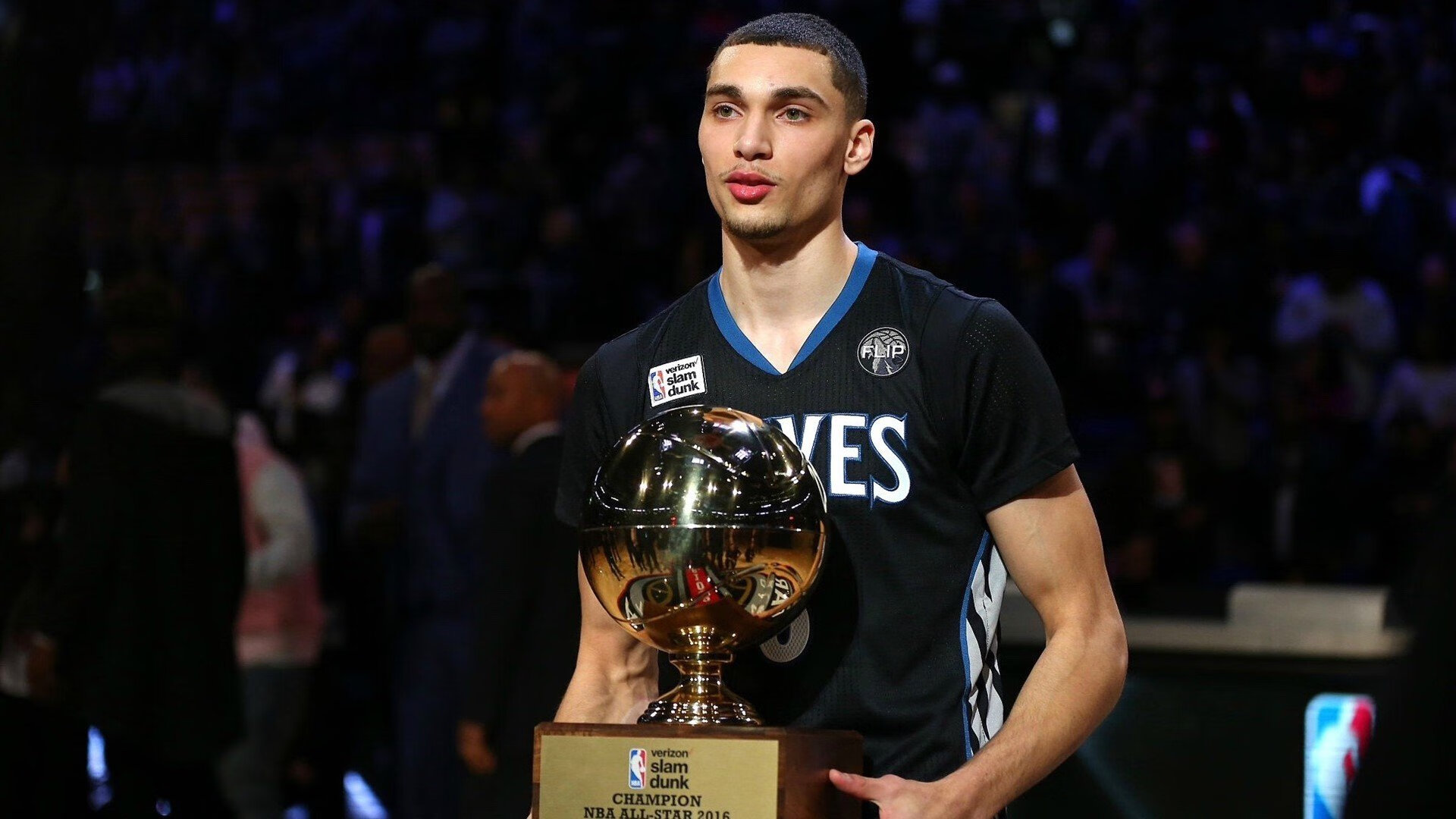 致命三分！范弗利特独揽31分，太阳强势淘汰爵士晋级