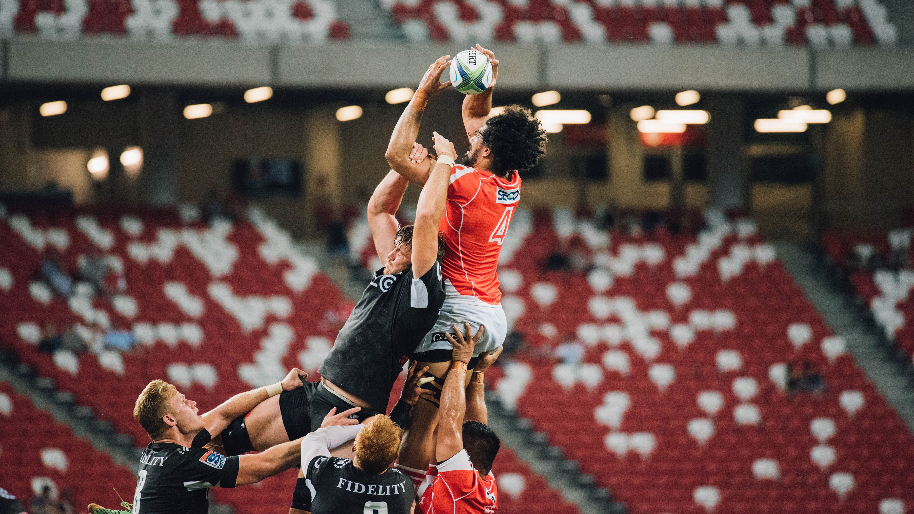 铁闸与利刃，马赛强压哥伦比亚，阿坎吉成为关键先生