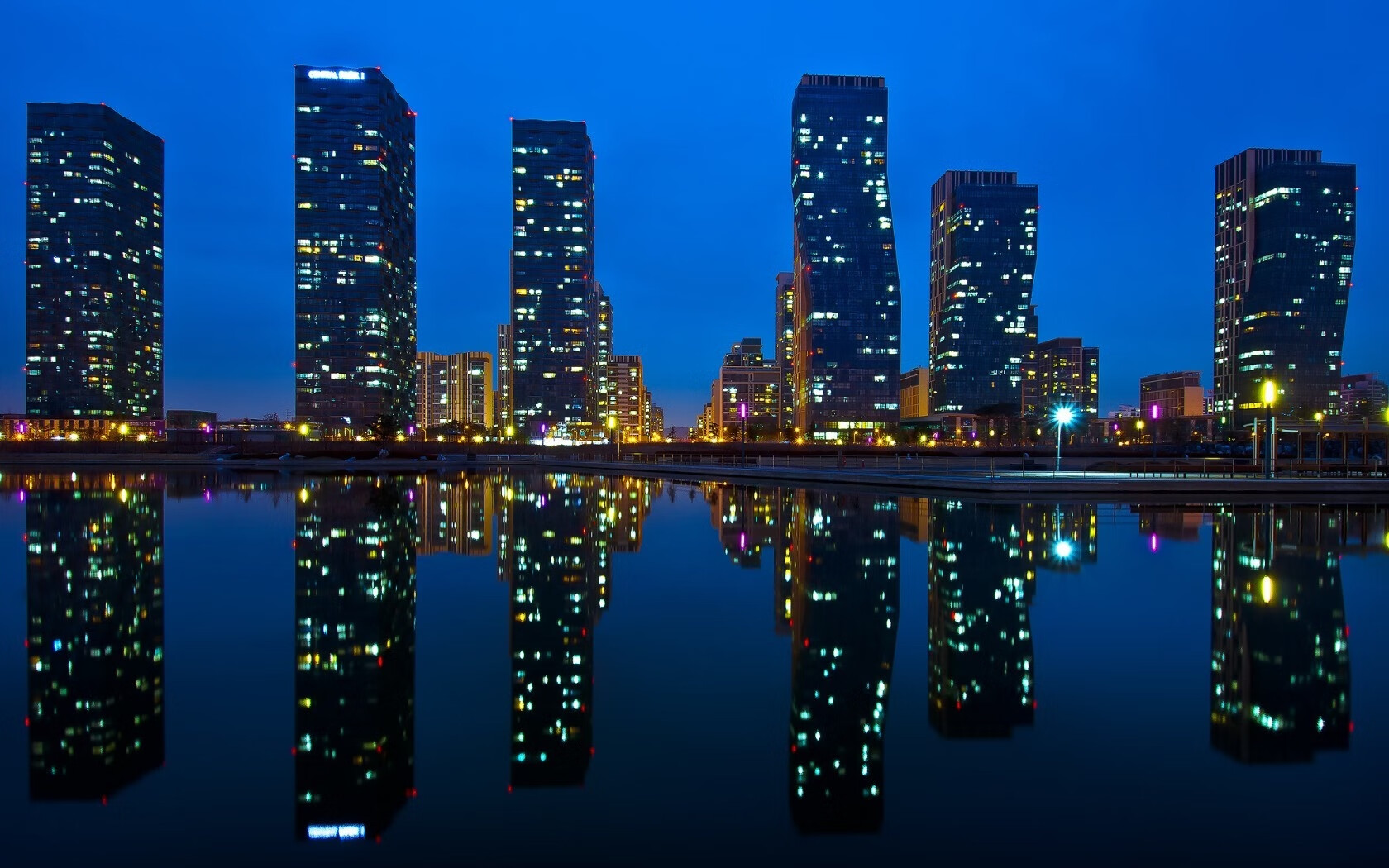 开云体育在线-擎天一剑，黄蜂对阵开拓者，英格拉姆硬仗之王再显神威